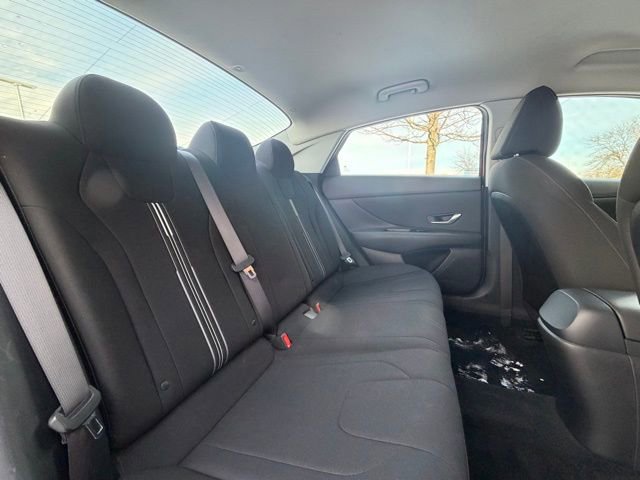Certified 2021 Hyundai Elantra SEL w/ Convenience Package image 32