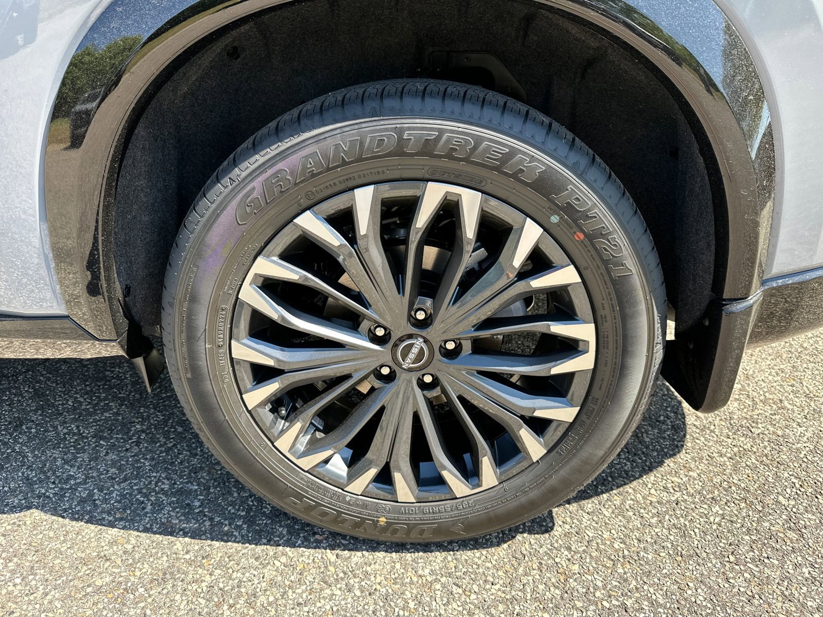 New 2026 Nissan Rogue Platinum image 17