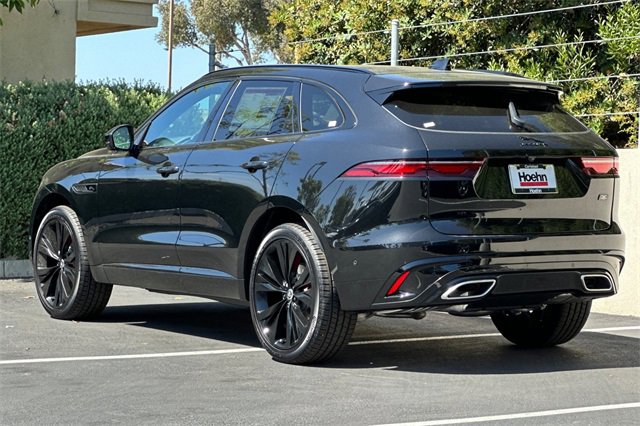 New 2026 Jaguar F-PACE R-Dynamic S image 3
