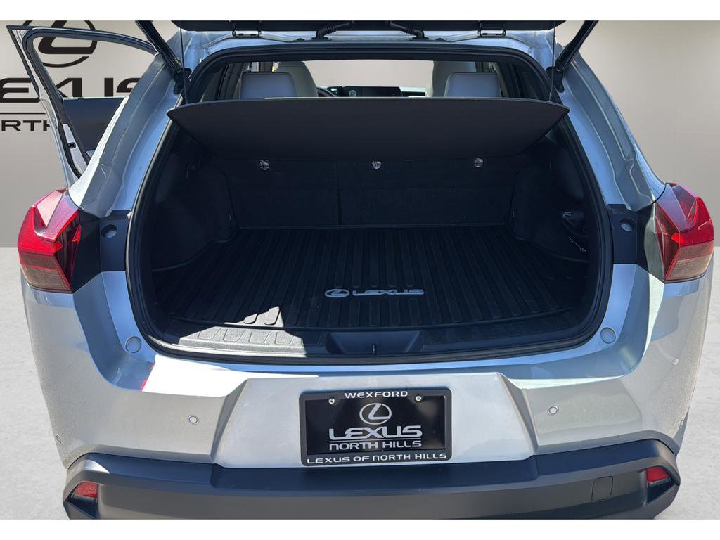 Used 2020 Lexus UX 250h w/ Premium Package image 18