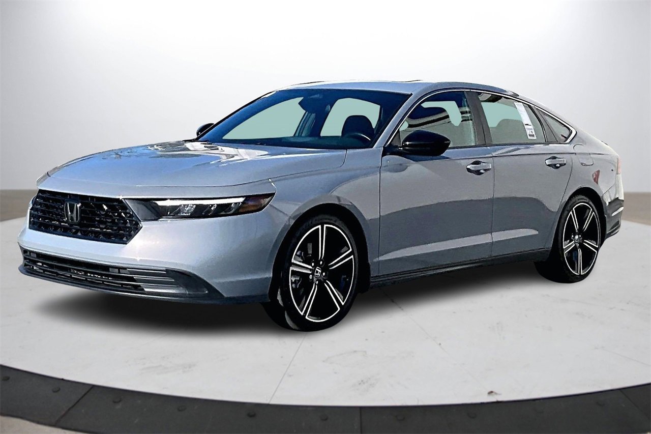 Used 2023 Honda Accord Sport image 4