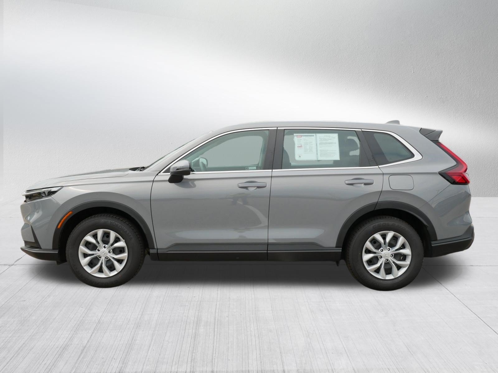 Used 2024 Honda CR-V LX image 4