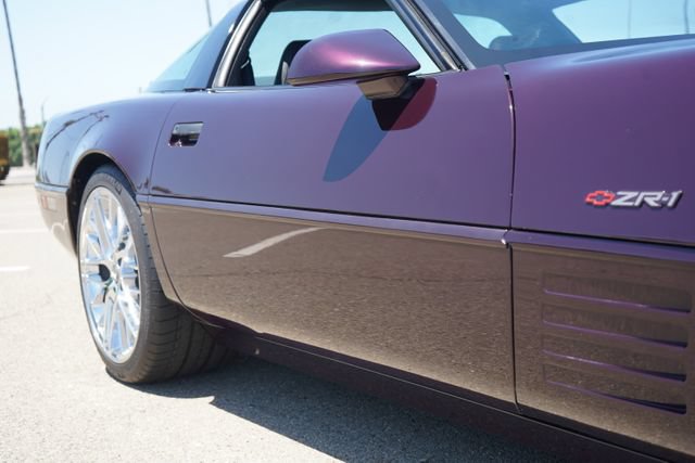 Used 1992 Chevrolet Corvette ZR-1 RWD image 21