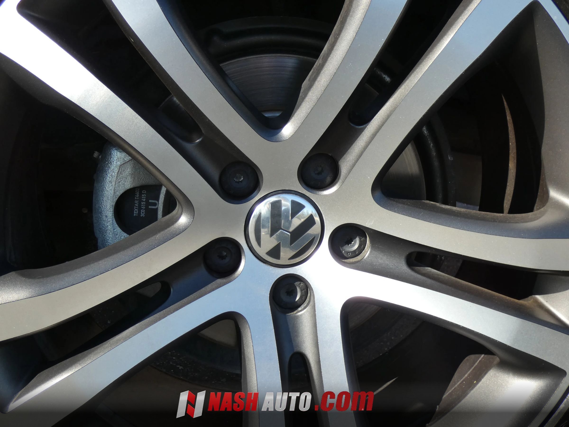 Used 2017 Volkswagen Tiguan SEL FWD image 20