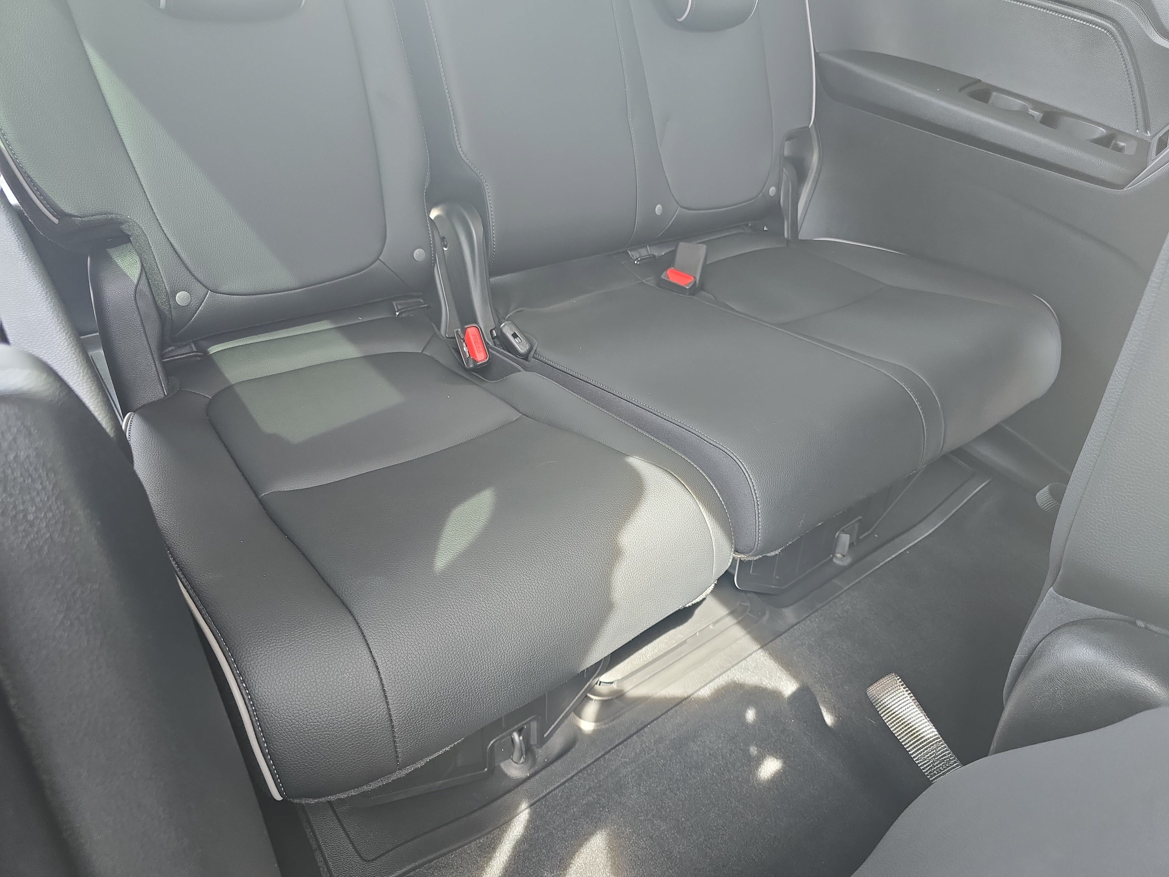Used 2026 Honda Odyssey Touring image 12