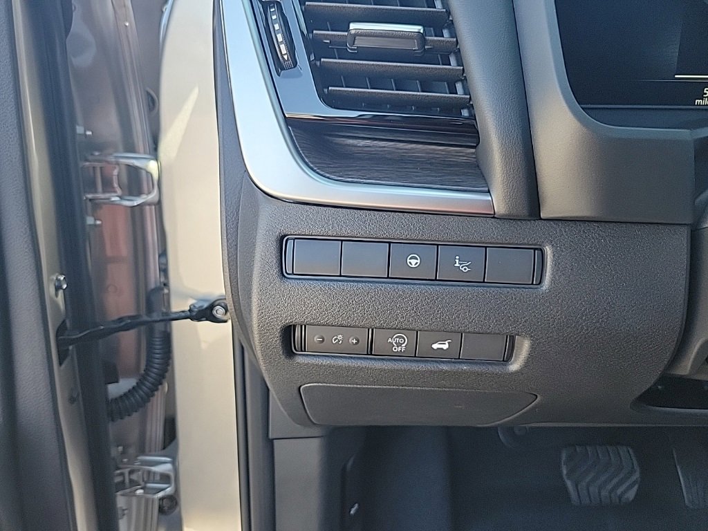 New 2026 Nissan Rogue Platinum image 21