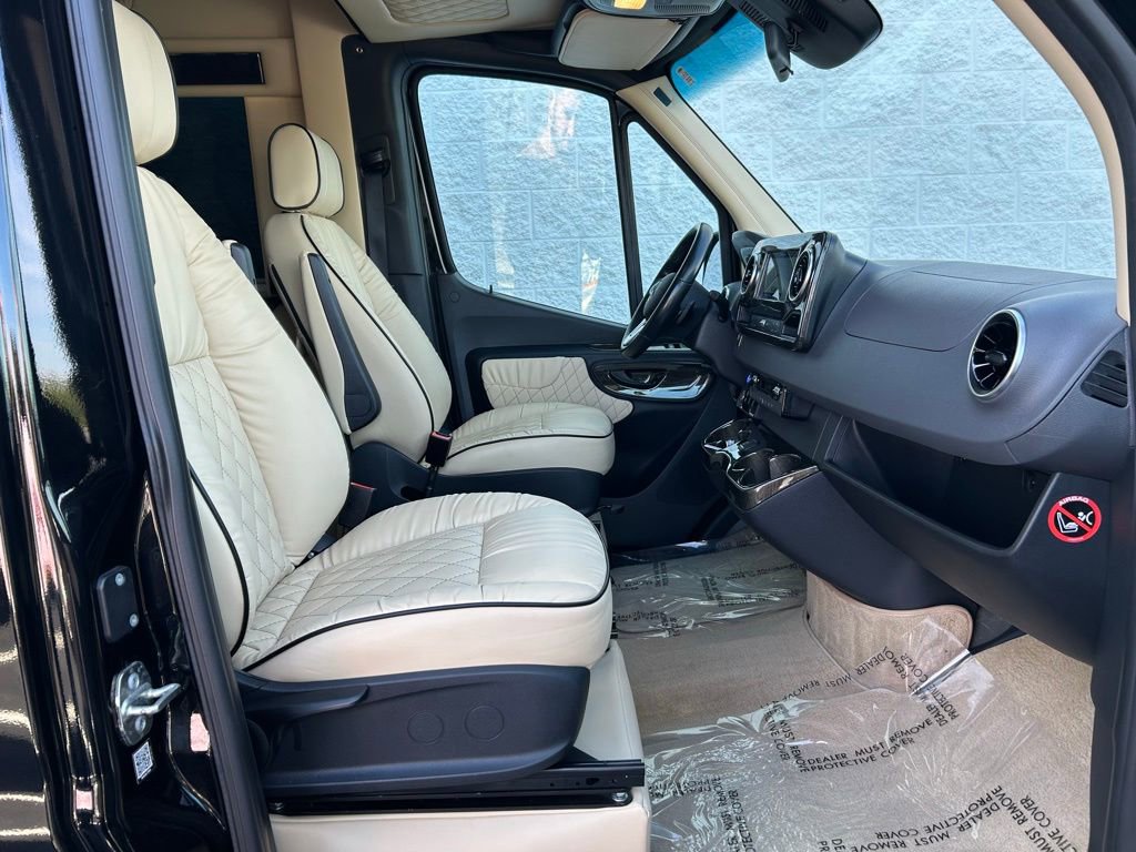 Used 2020 Mercedes-Benz Sprinter 3500 image 31