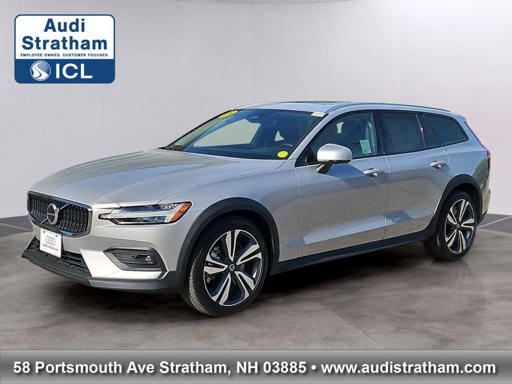 Used 2025 Volvo V60 B5 Cross Country Plus