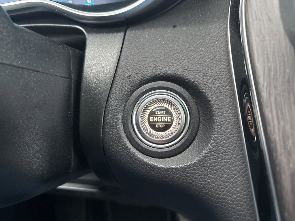 Used 2022 Mercedes-Benz GLC 300 4MATIC image 25