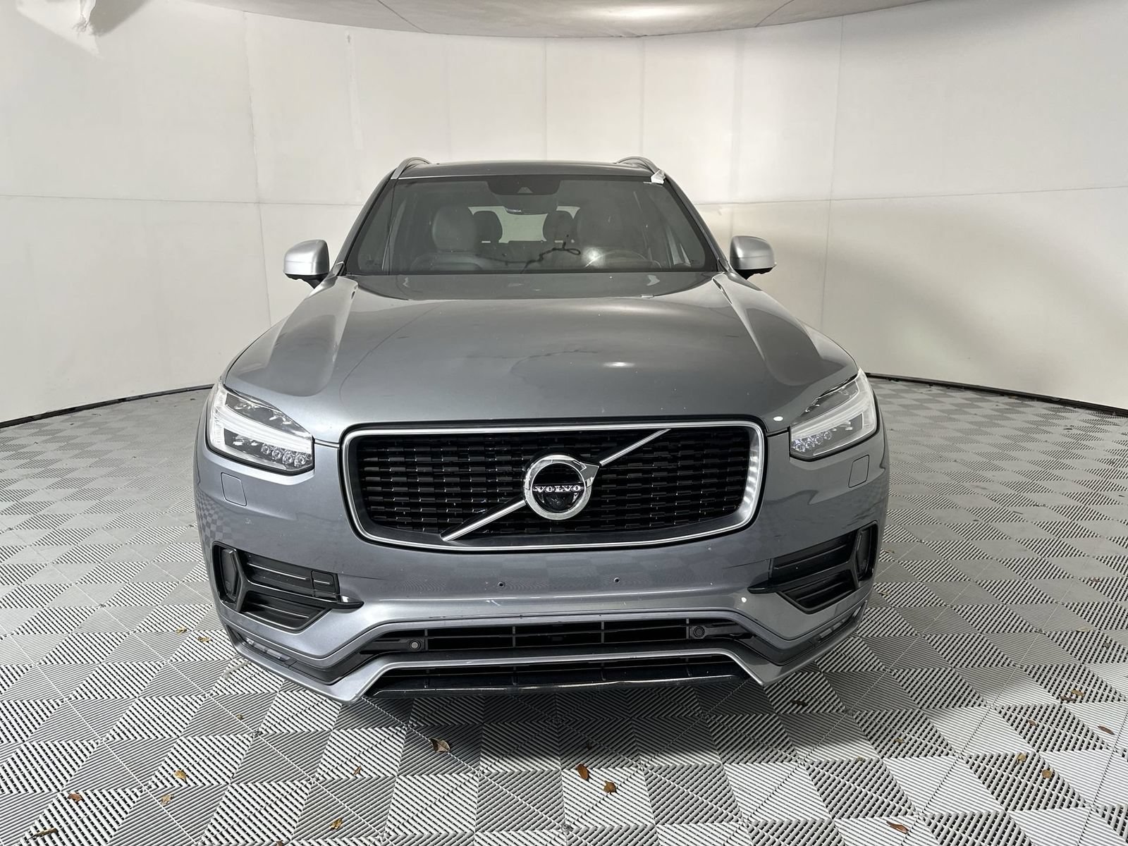 Used 2019 Volvo XC90 T6 R-Design w/ Advanced Package AWD/4WD image 3