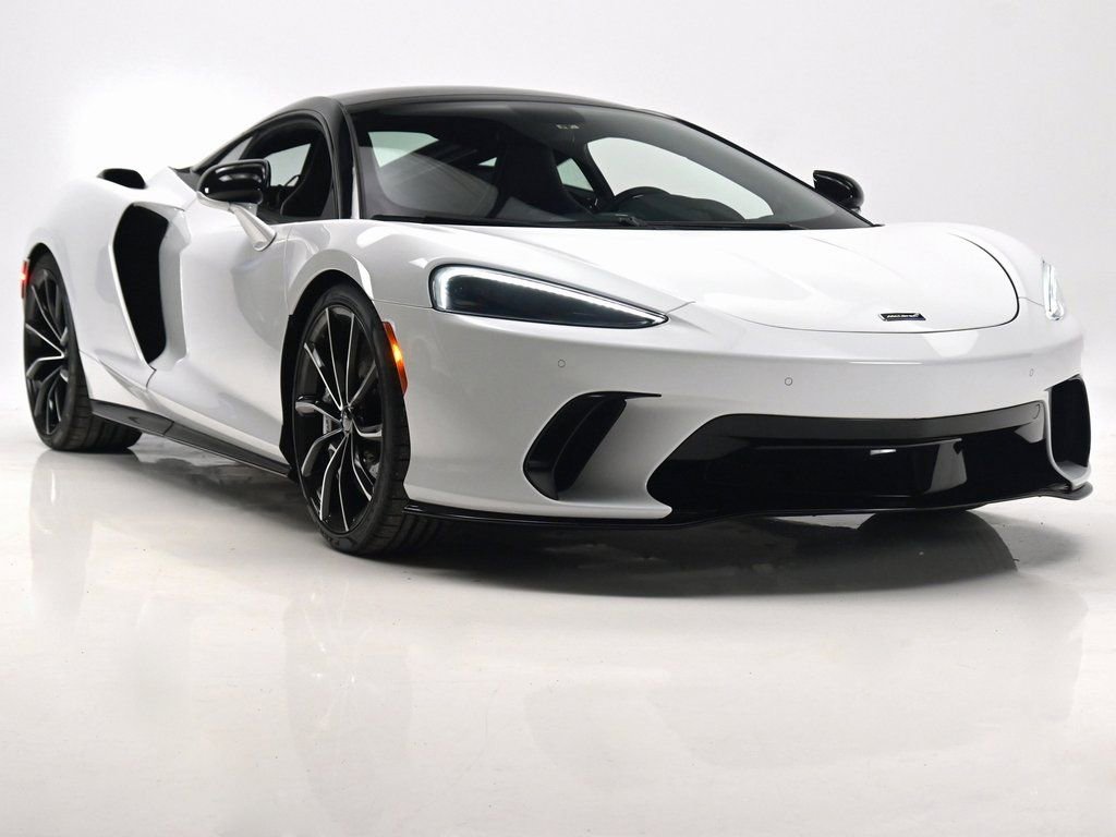 Used 2025 McLaren GTS RWD image 3