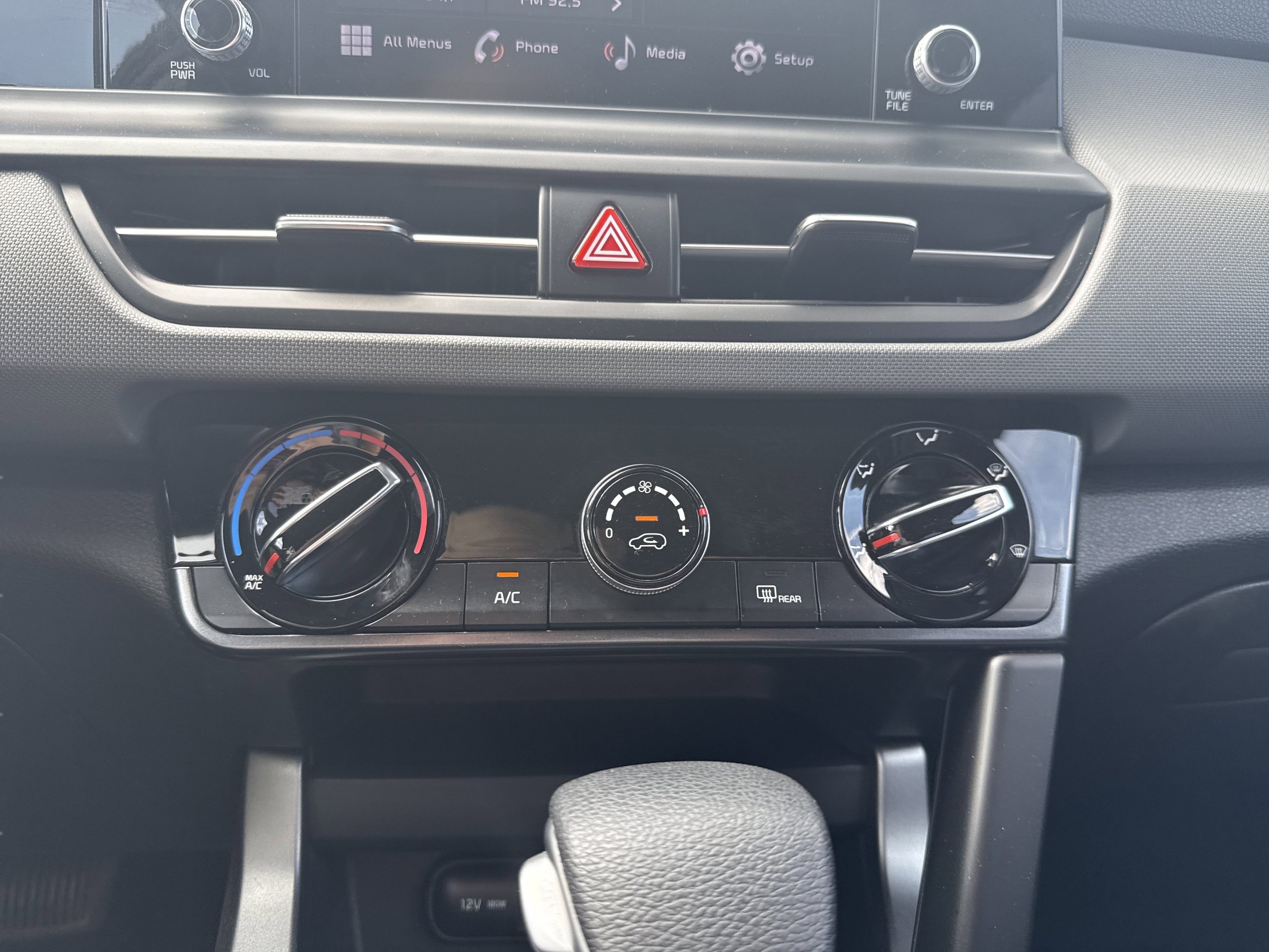 Used 2024 Kia Seltos LX AWD/4WD image 23