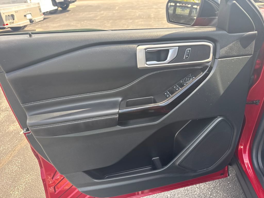 Used 2023 Ford Explorer ST AWD/4WD image 19