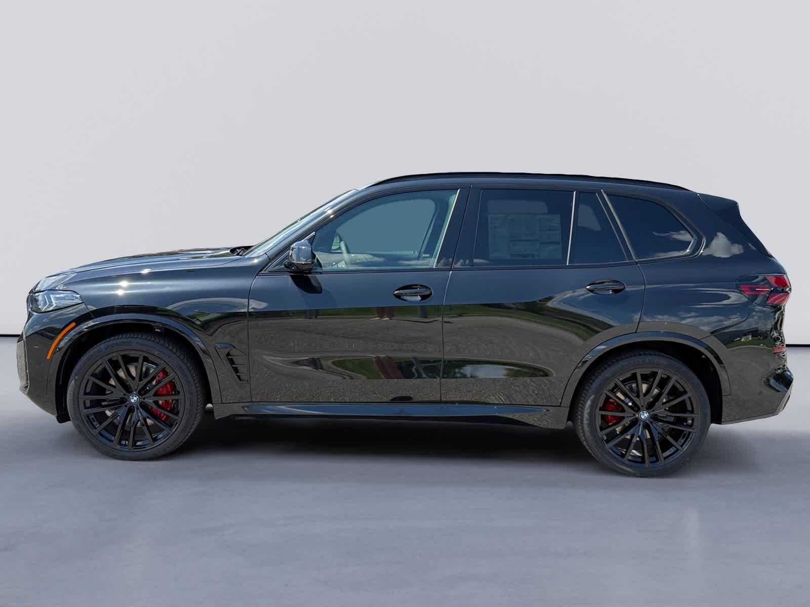New 2026 BMW X5 xDrive40i w/ M Sport Package AWD/4WD image 6