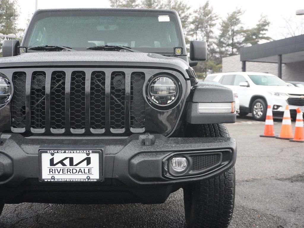 Used 2022 Jeep Gladiator Sport image 11
