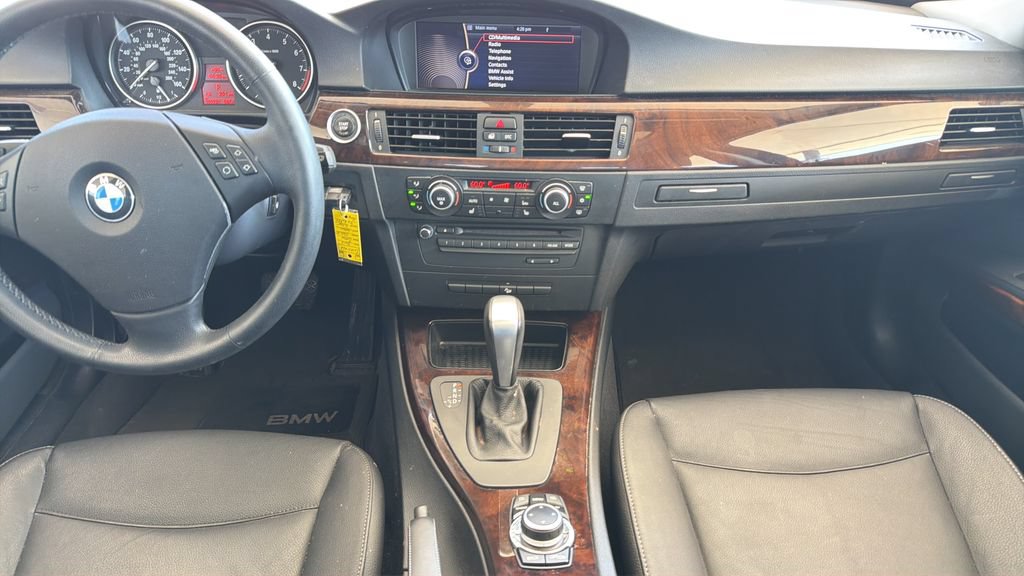 Used 2010 BMW 335i xDrive Sedan AWD/4WD image 8