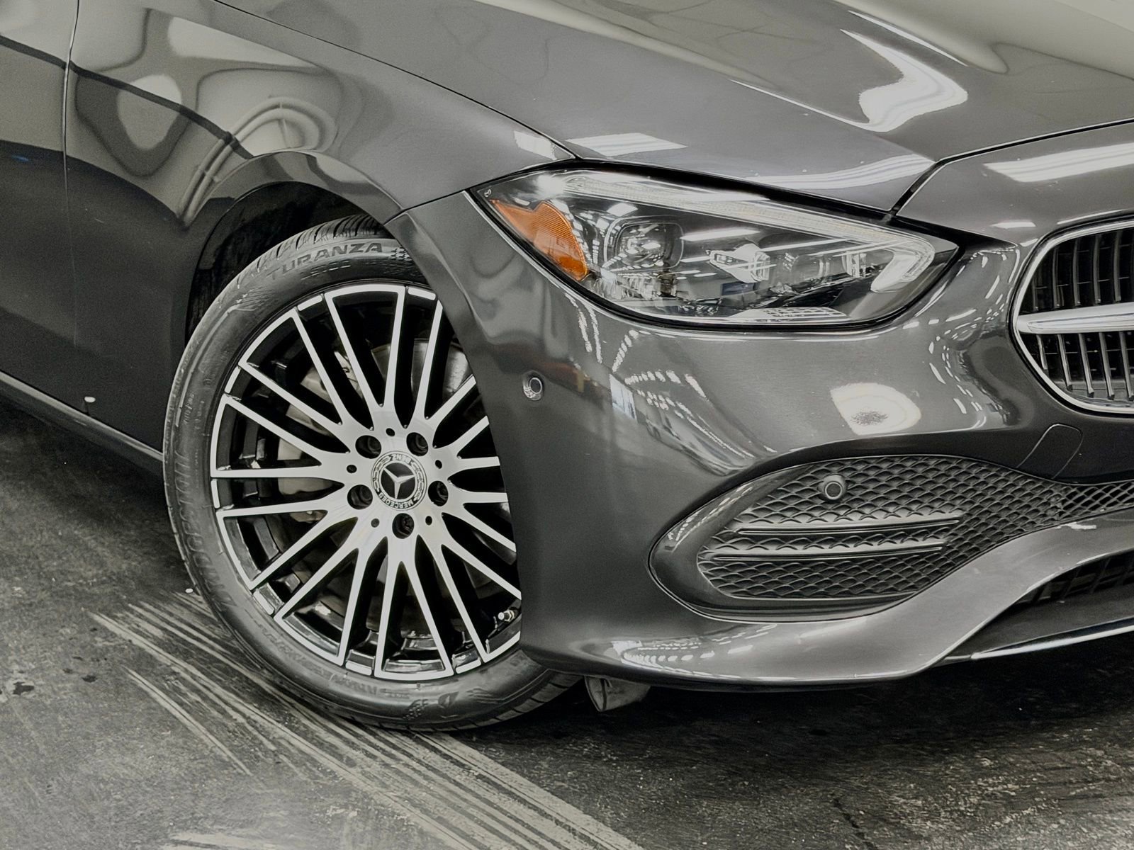 Used 2023 Mercedes-Benz C 300 Sedan w/ Exclusive Trim Package image 4