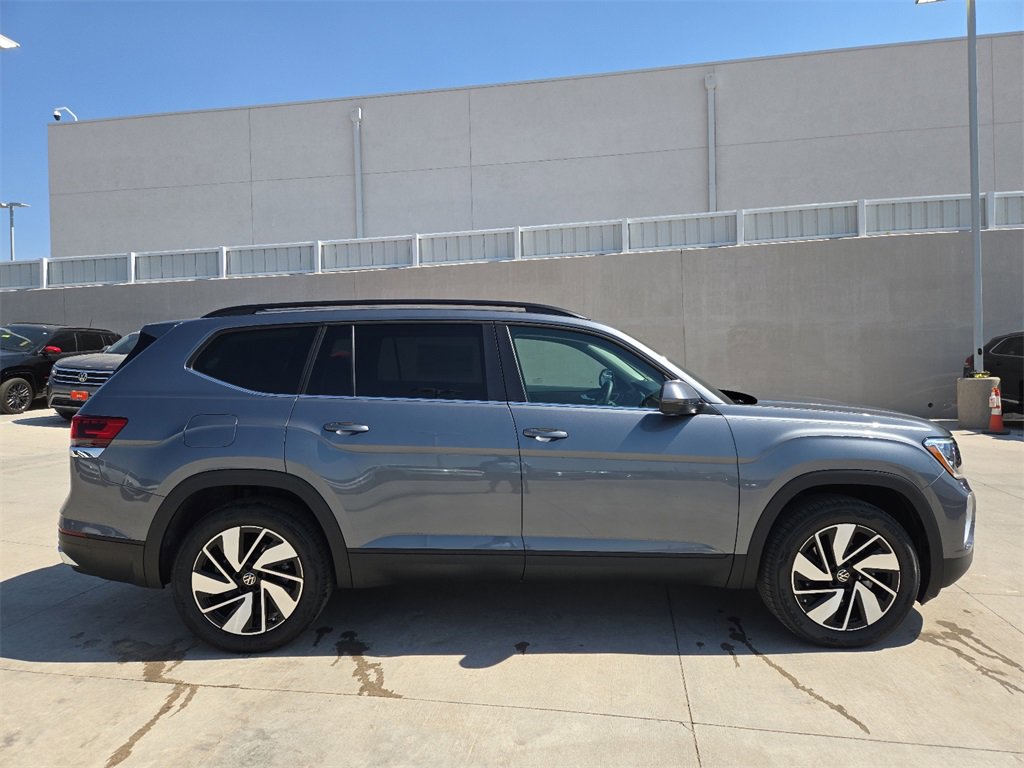 New 2025 Volkswagen Atlas SE image 12