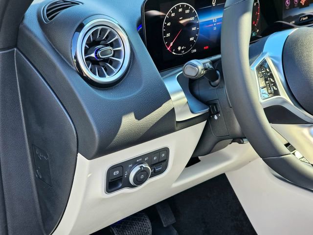 New 2026 Mercedes-Benz GLB 250 4MATIC image 15