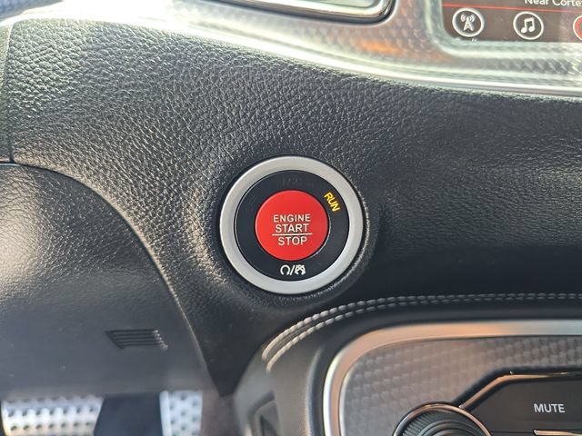 Used 2017 Dodge Challenger SRT Hellcat RWD image 25