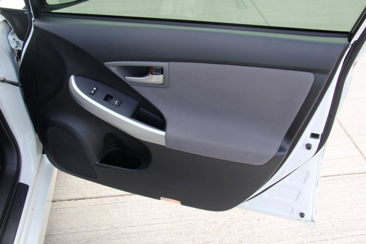 Used 2015 Toyota Prius Three image 22