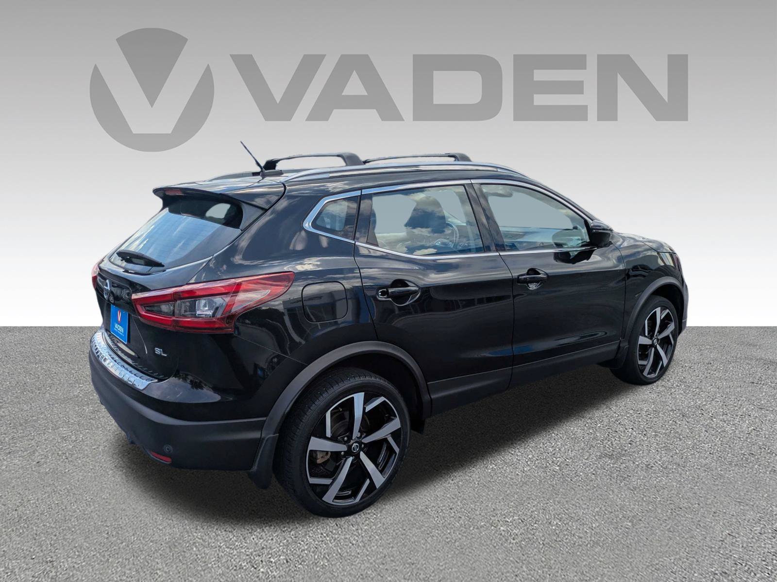 Used 2022 Nissan Rogue Sport SL FWD image 24