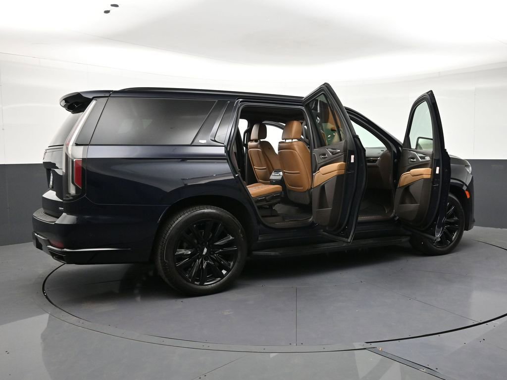 Used 2021 Cadillac Escalade Sport w/ Driver Assist Tech Package AWD/4WD image 34