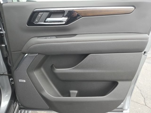 New 2026 Chevrolet Suburban High Country AWD/4WD image 33