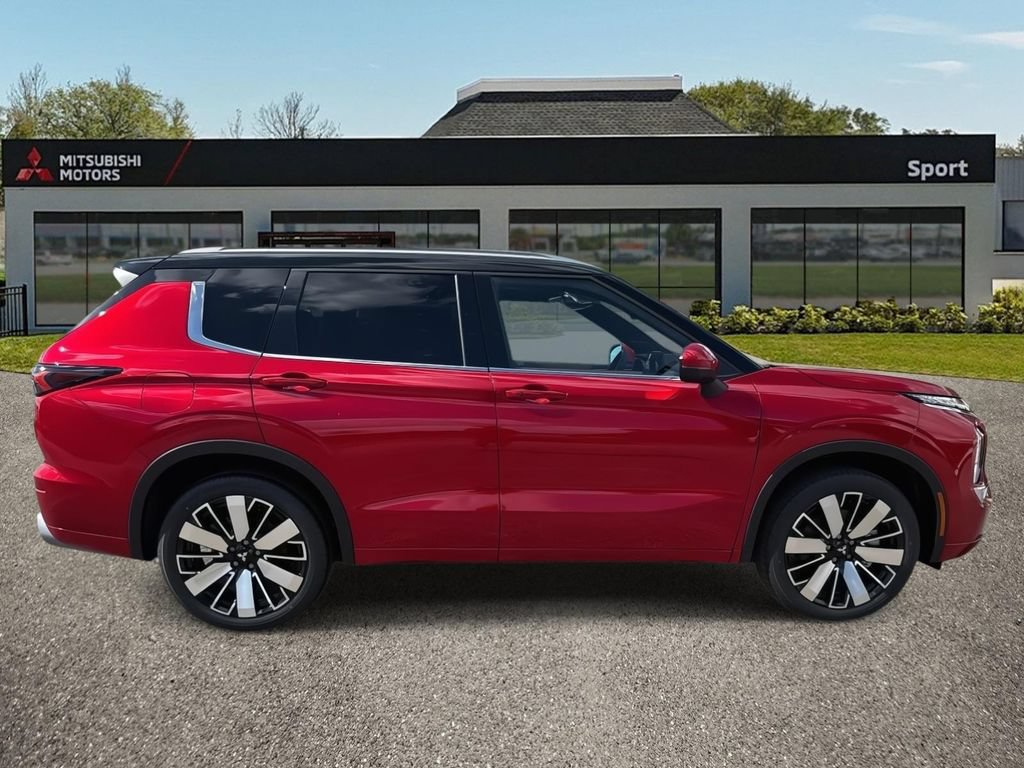 New 2025 Mitsubishi Outlander SEL FWD image 3