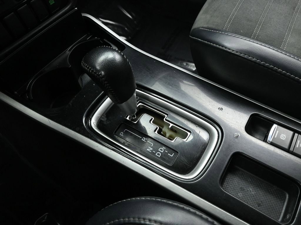 Used 2020 Mitsubishi Outlander SEL image 31