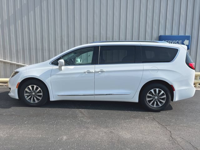 Used 2020 Chrysler Pacifica Touring-L Plus w/ Advanced Safetytec Group FWD image 6