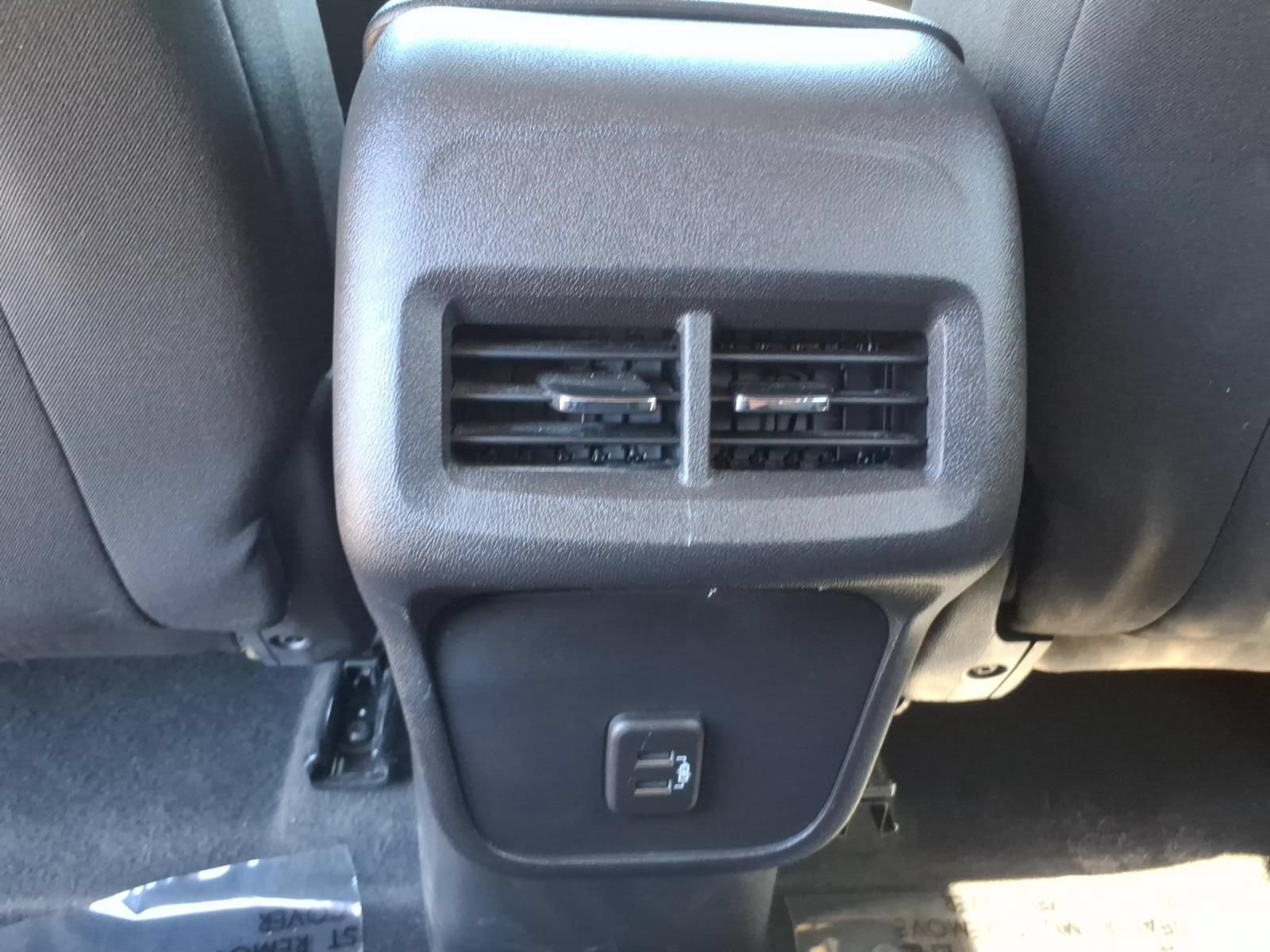 Used 2024 Chevrolet Equinox LT FWD image 17