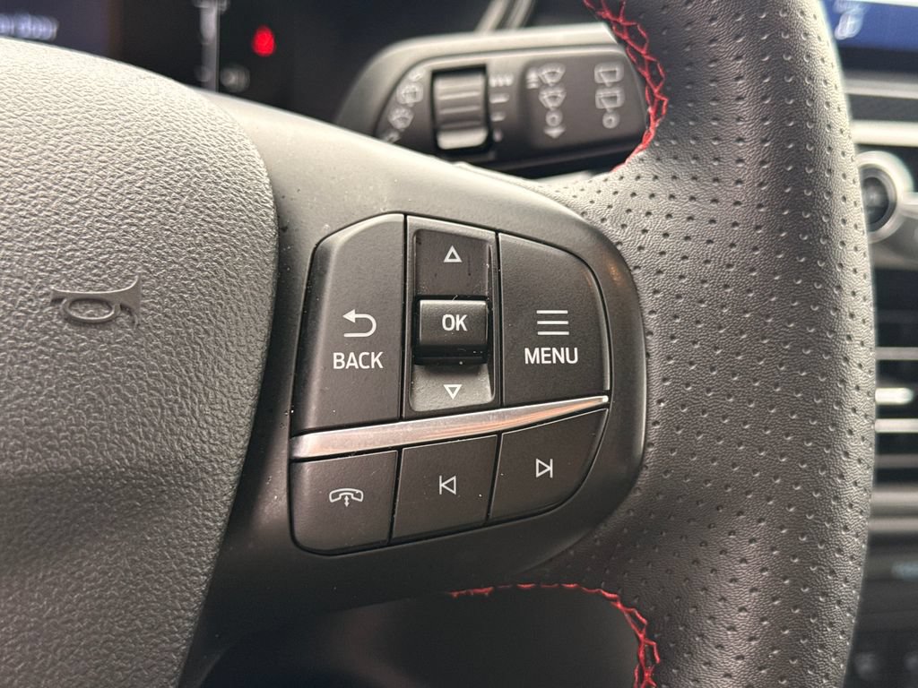 Used 2025 Ford Escape ST-Line Select AWD/4WD image 29