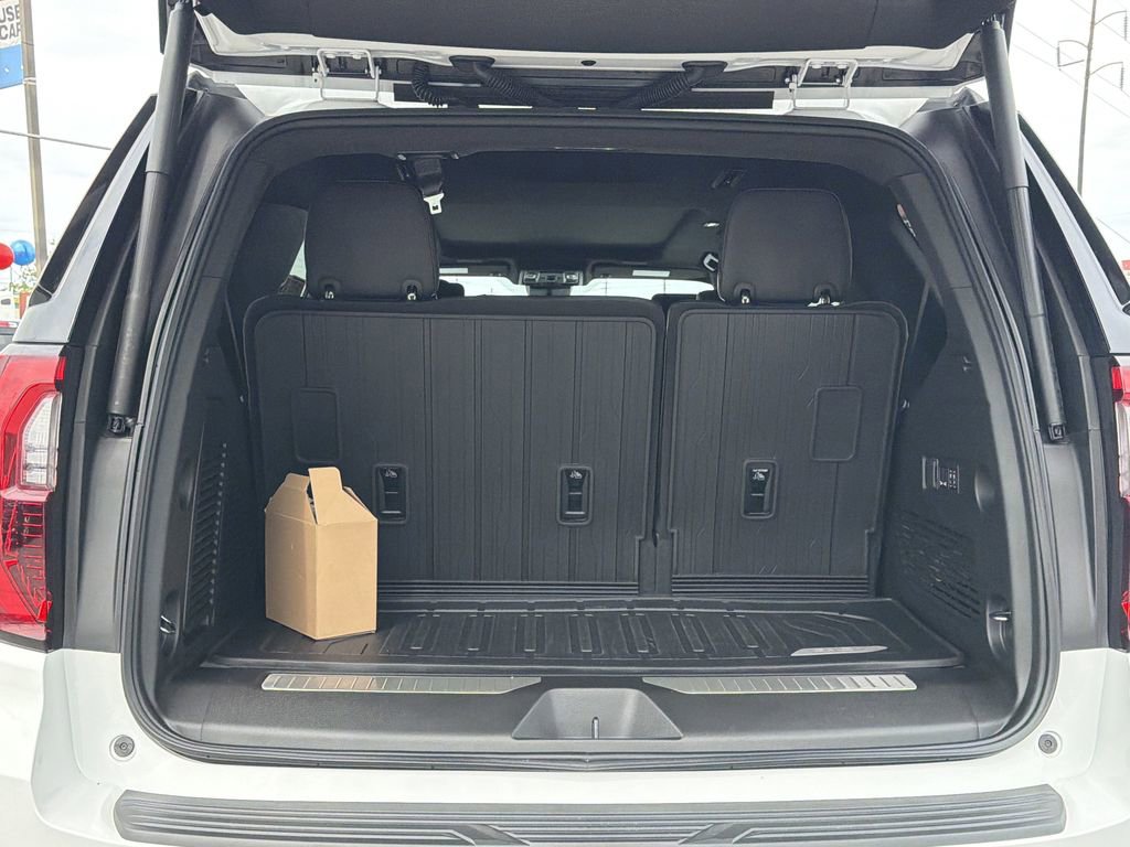 Used 2025 GMC Yukon AT4 Ultimate w/ LPO, Floor Liner Package AWD/4WD image 20