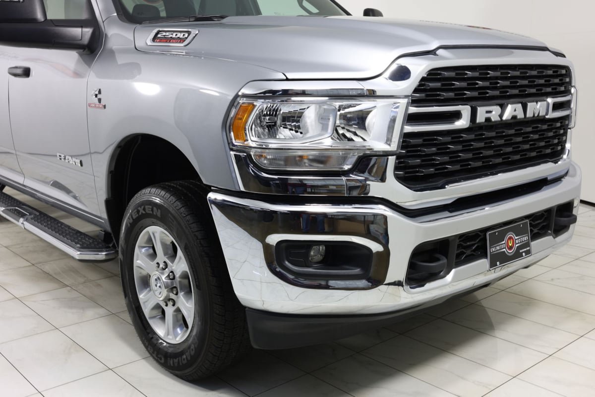 Used 2024 RAM 2500 Big Horn AWD/4WD image 37