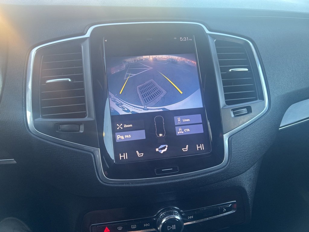 Used 2019 Volvo XC90 T5 Momentum w/ Multimedia Package image 10