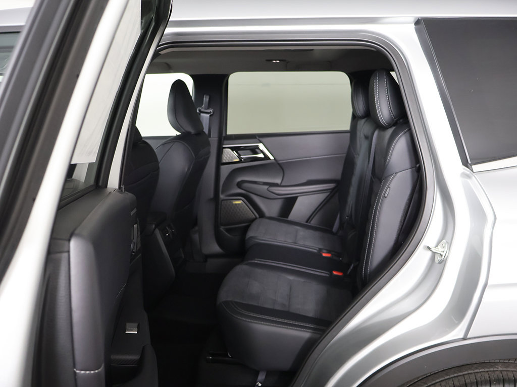 New 2026 Mitsubishi Outlander SE AWD/4WD image 32