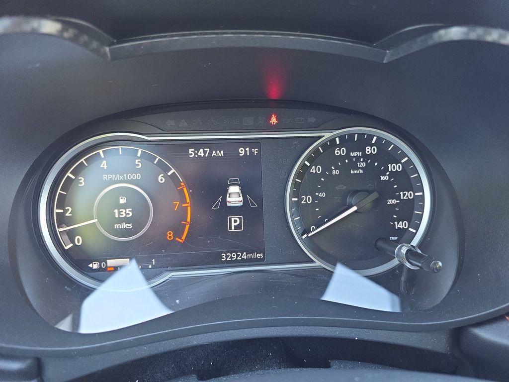 Used 2020 Nissan Versa SR w/ Trunk Package FWD image 21