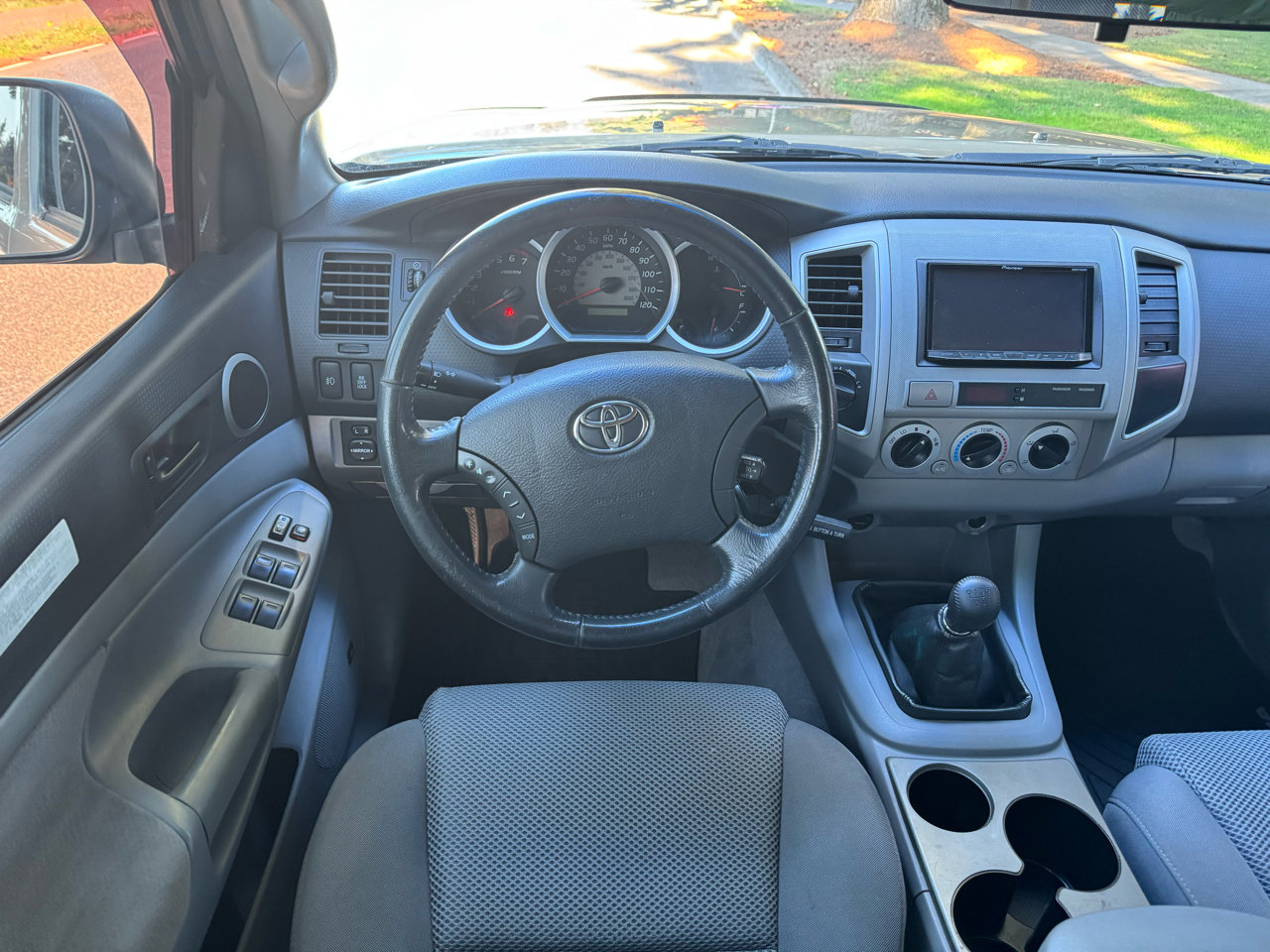 Used 2005 Toyota Tacoma 4x4 Double Cab image 15