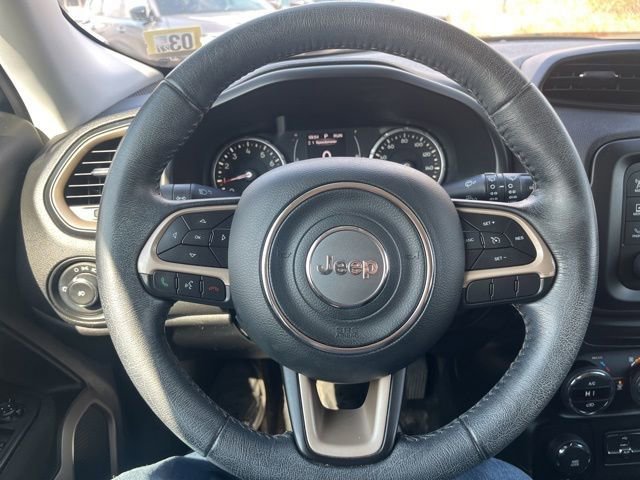 Used 2017 Jeep Renegade Latitude w/ Popular Equipment Group AWD/4WD image 20