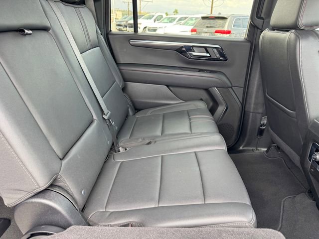Used 2025 Chevrolet Suburban RST image 11
