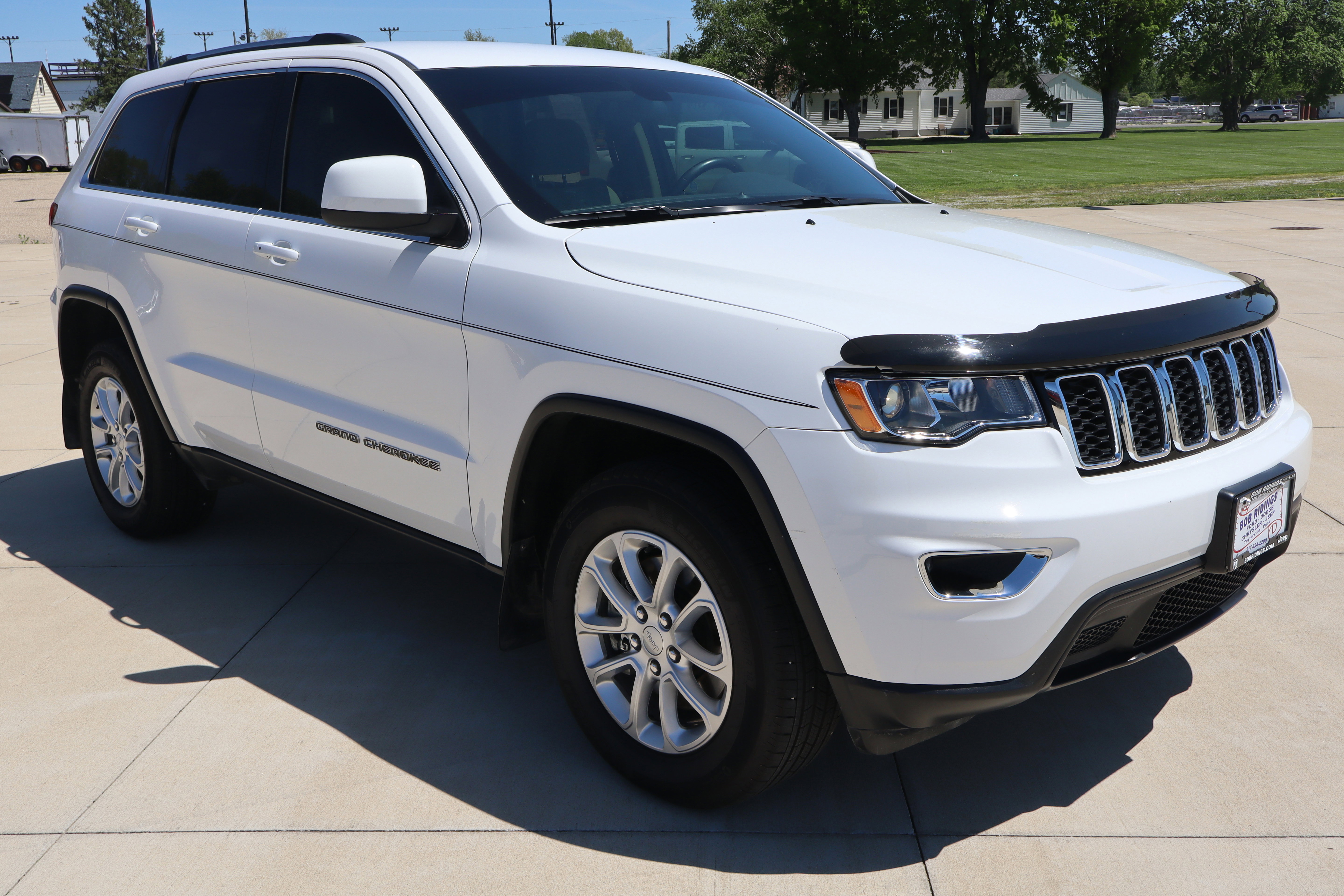 Used 2021 Jeep Grand Cherokee Laredo w/ Security & Convenience Group image 3