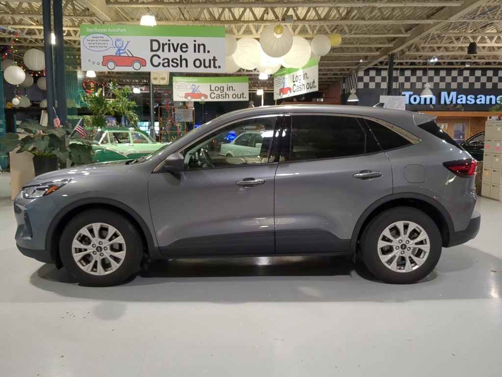 Used 2023 Ford Escape Active FWD image 11