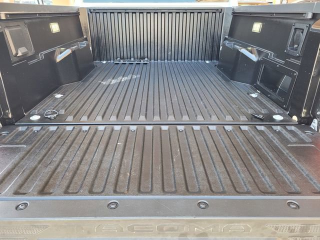 Certified 2025 Toyota Tacoma TRD Off-Road AWD/4WD image 33