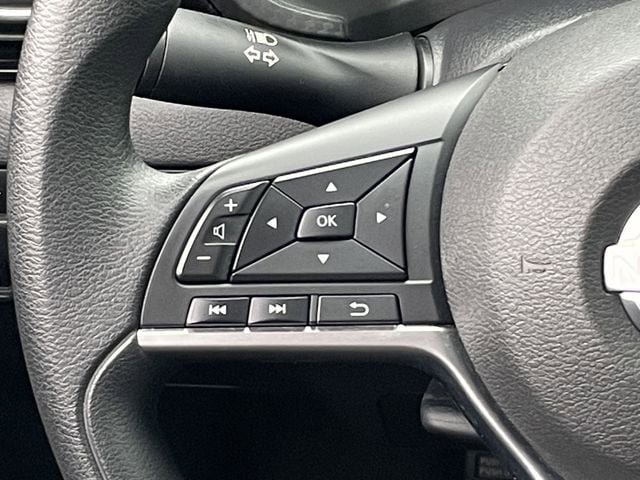 Used 2025 Nissan Sentra SV FWD image 12