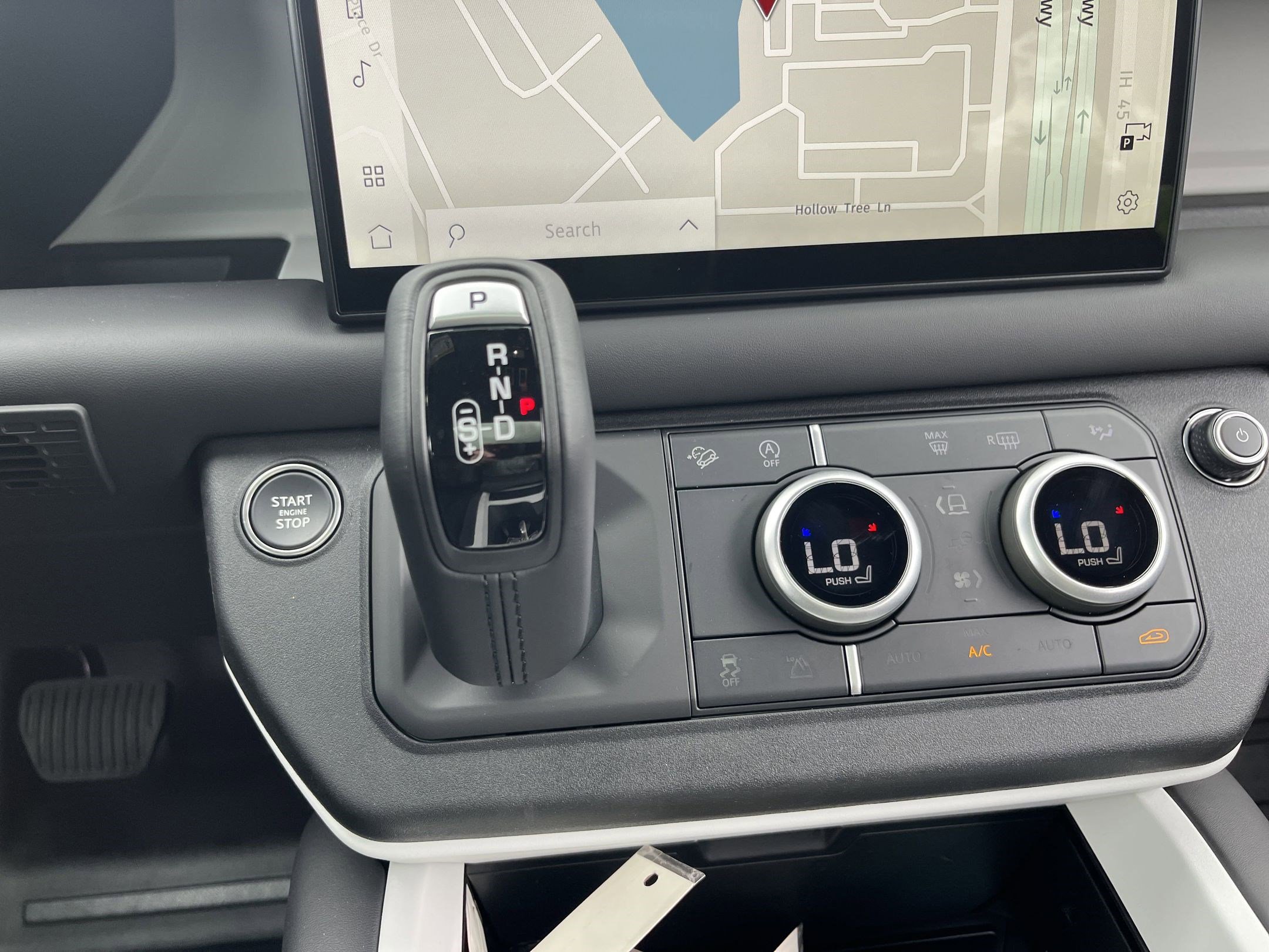 Used 2025 Land Rover Defender 110 S image 16