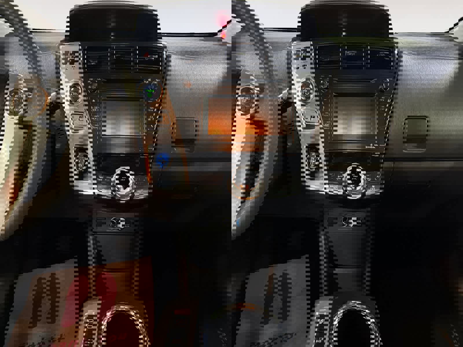 Used 2014 Toyota Prius V Three image 15