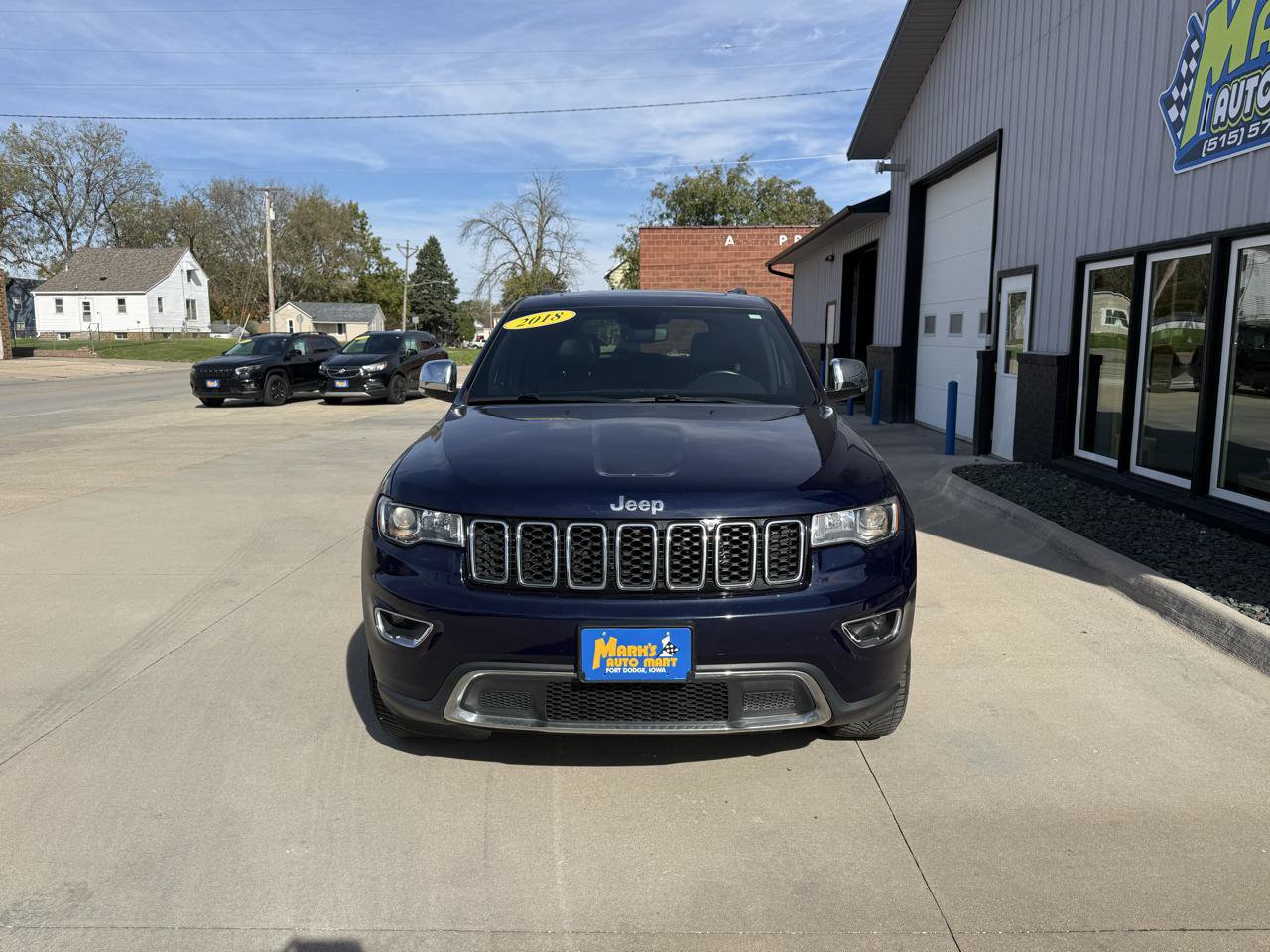 Used 2018 Jeep Grand Cherokee Limited AWD/4WD image 2
