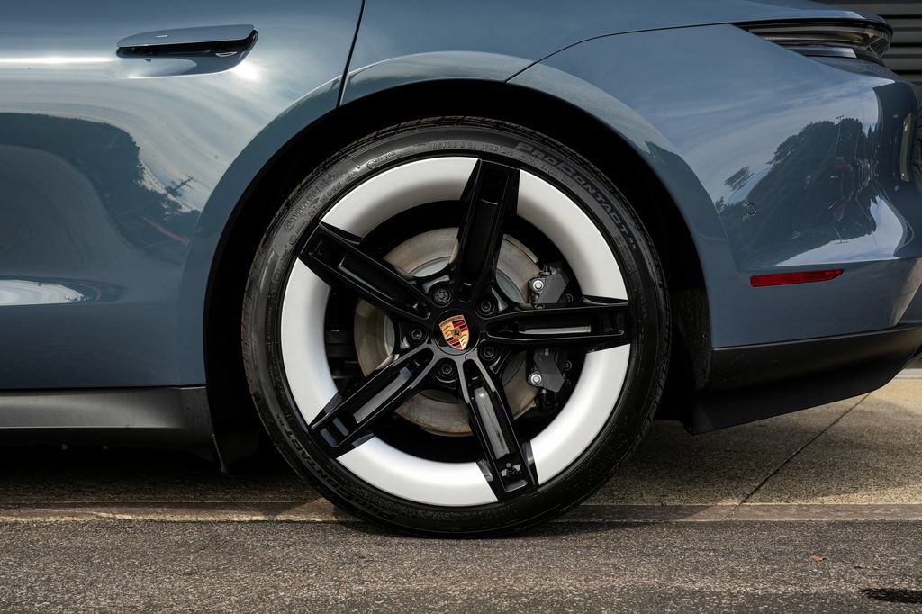 New 2026 Porsche Taycan AWD/4WD image 12