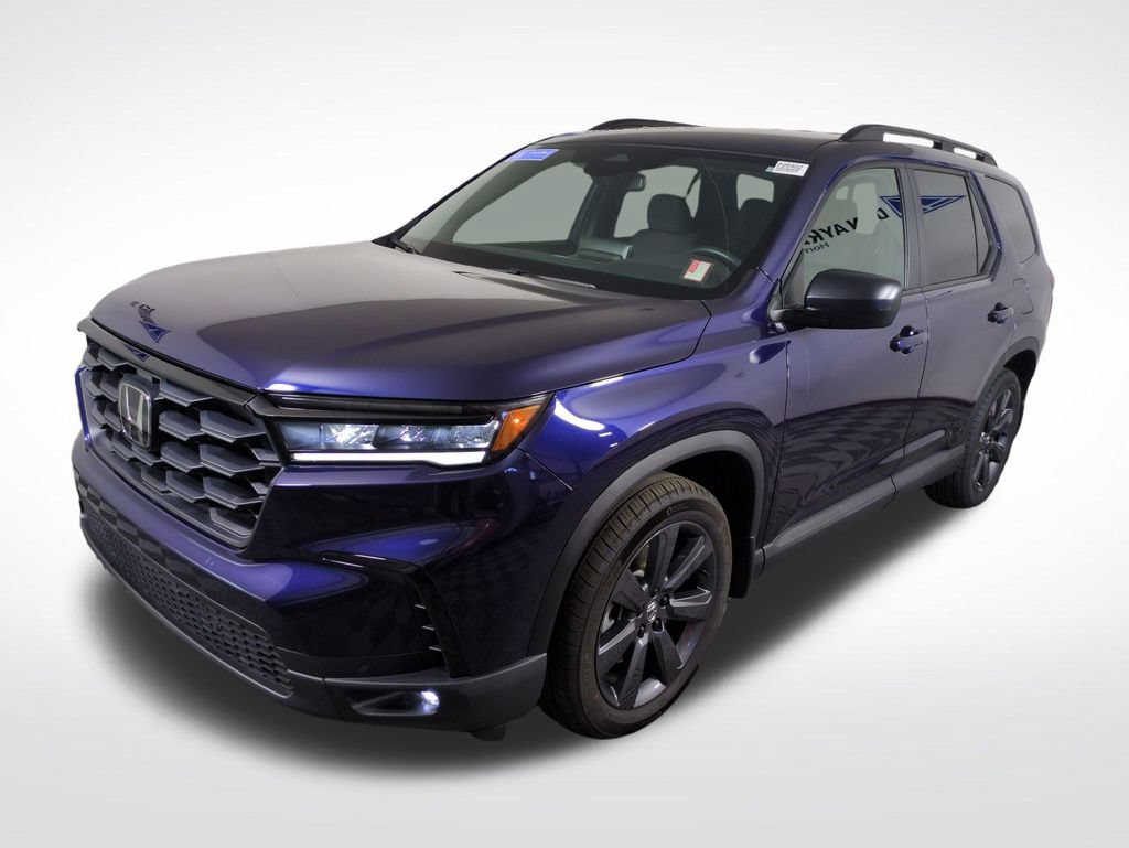 Used 2025 Honda Pilot Sport image 1